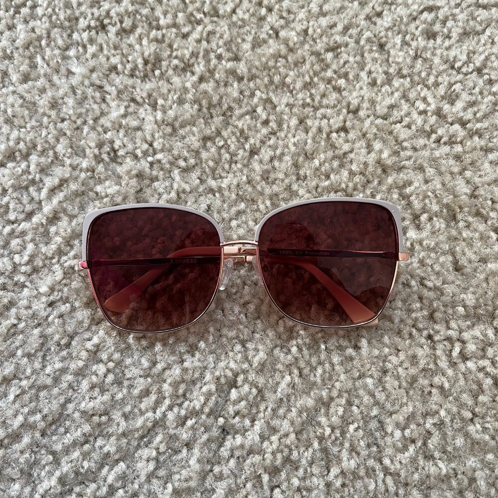 NWOT - Express - oversized gradient sunglasses